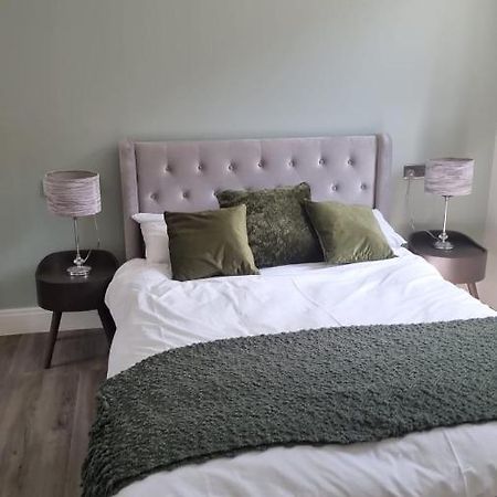Jasmin Apartments - Luxury 1 & 2 Bedroom Units With Free Parking بوشي المظهر الخارجي الصورة